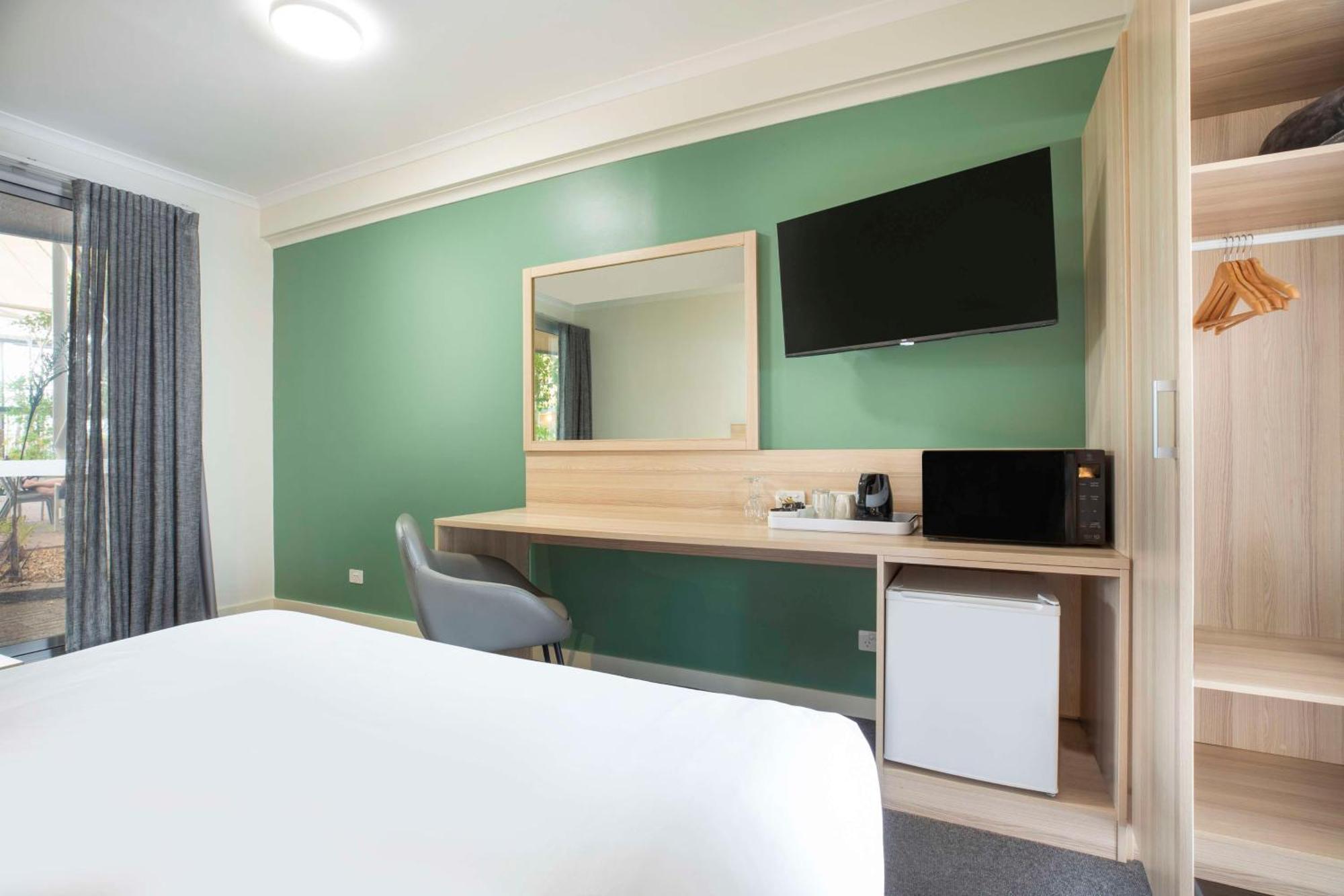 Nightcap At Roxby Downs Motel Exterior photo